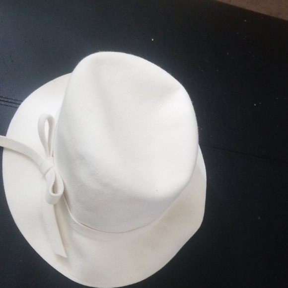 Hat - Picture 3 of 3